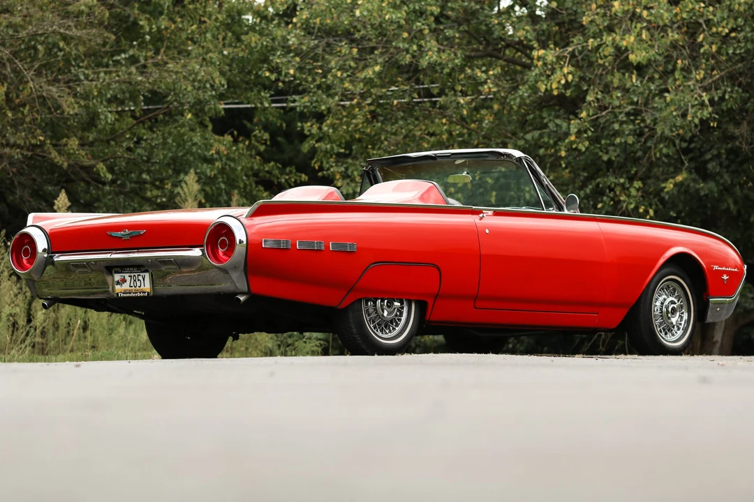 1962 Ford Thunderbird 3rd Gen - Image 12 of 31
