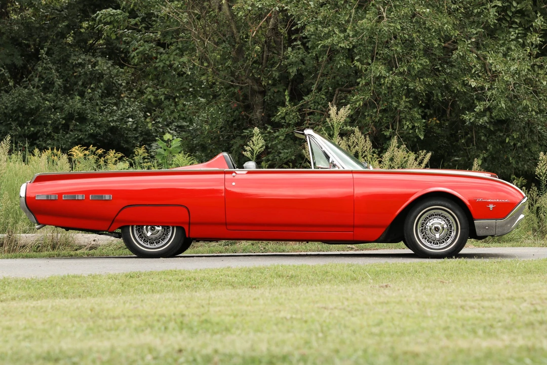 1962 Ford Thunderbird 3rd Gen - Image 13 of 31