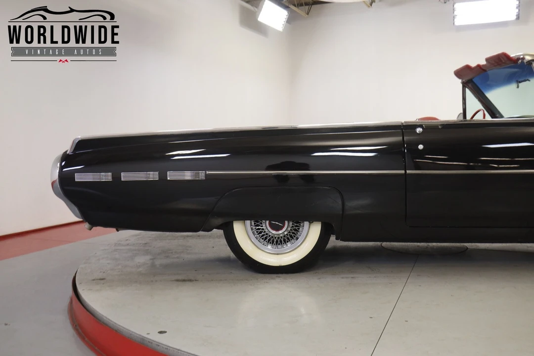 1962 Ford Thunderbird 3rd Gen - Image 9 of 12