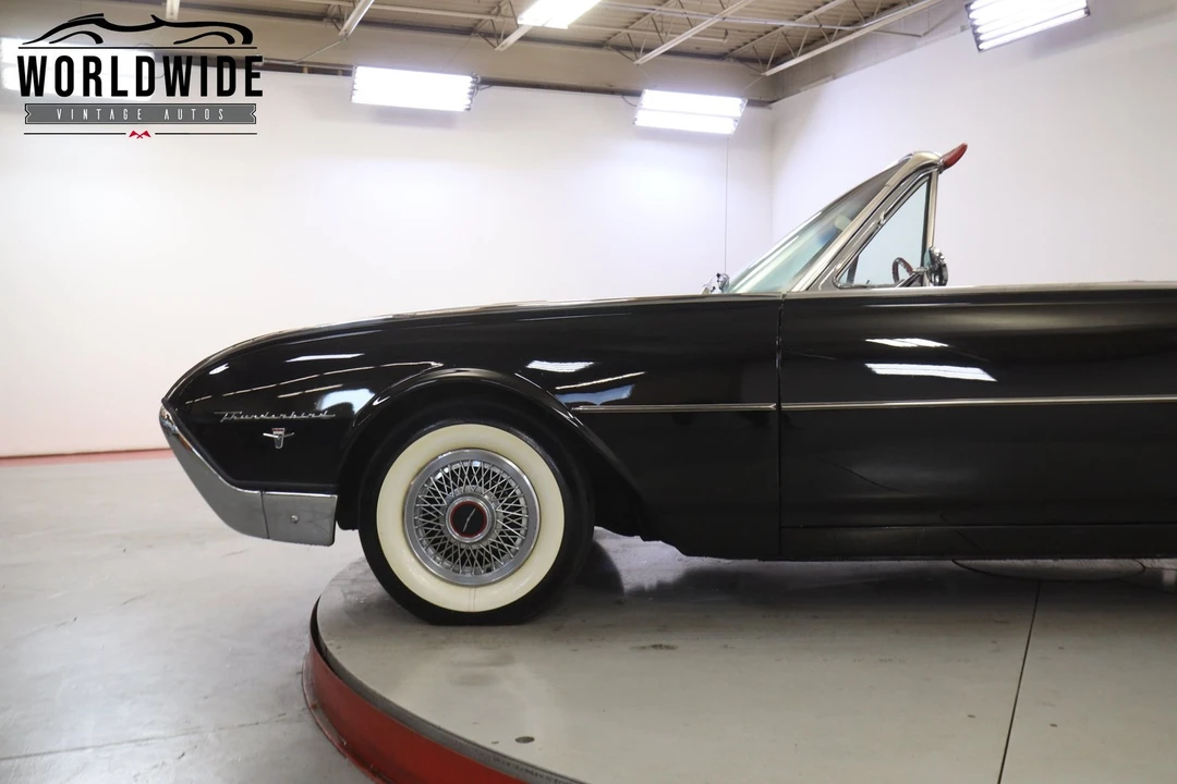 1962 Ford Thunderbird 3rd Gen - Image 7 of 12