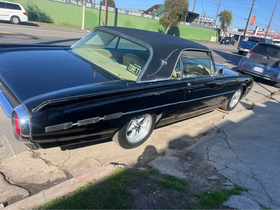 1962 Ford Thunderbird 3rd Gen - Image 2 of 8