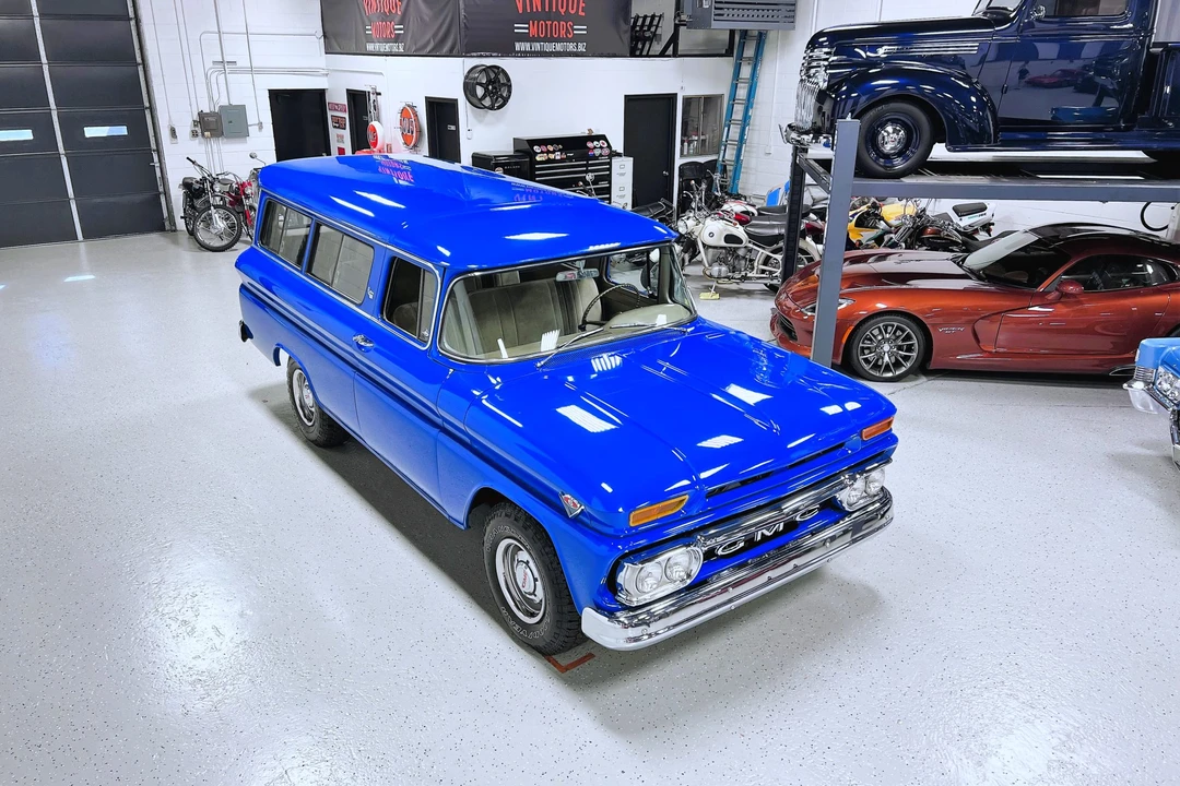 1962 GMC Suburban 5th Gen - Image 13 of 31