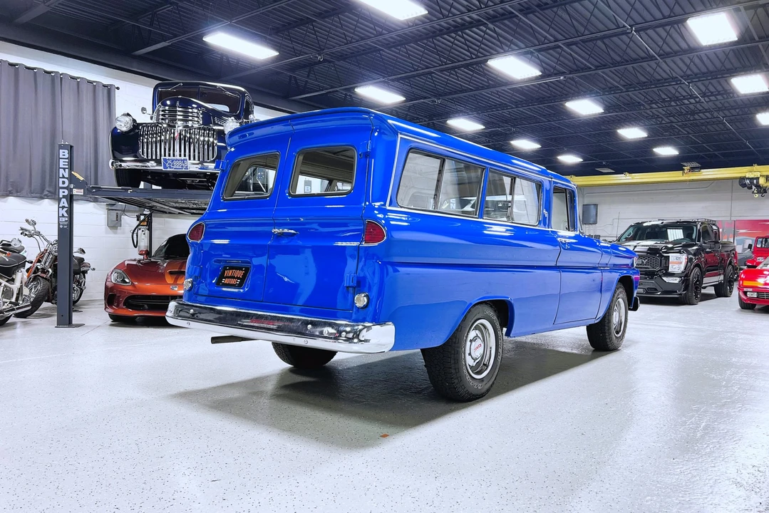 1962 GMC Suburban 5th Gen - Image 10 of 31