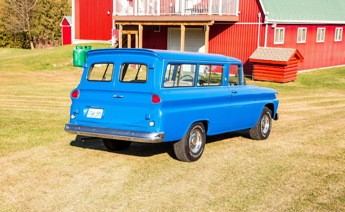 1962 GMC Suburban 5th Gen - Image 12 of 31