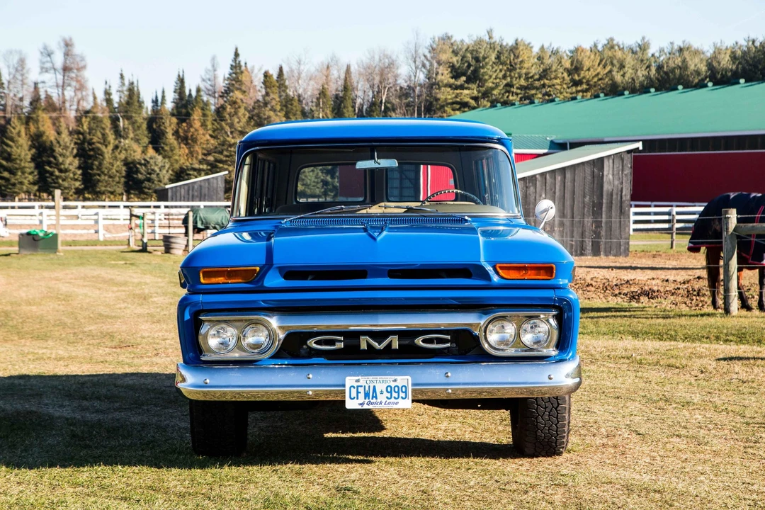 1962 GMC Suburban 5th Gen - Image 6 of 31