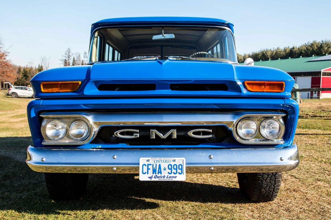 1962 GMC Suburban 5th Gen - Image 7 of 31