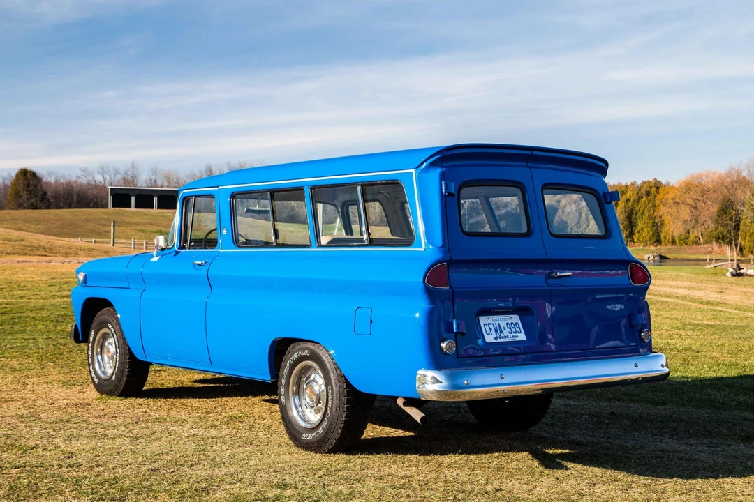 1962 GMC Suburban 5th Gen - Image 18 of 31