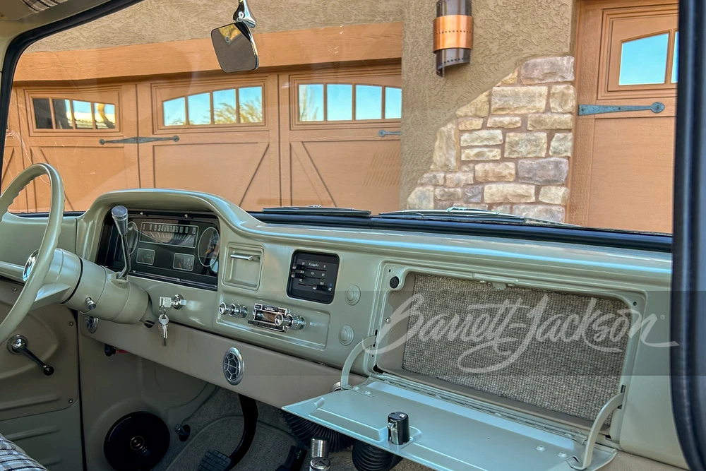 1962 GMC Suburban 5th Gen - Image 9 of 24