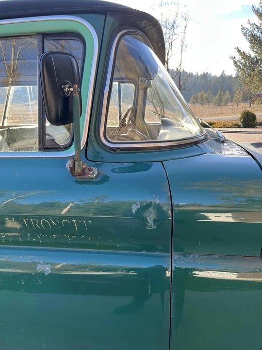1962 GMC Suburban 5th Gen - Image 14 of 31