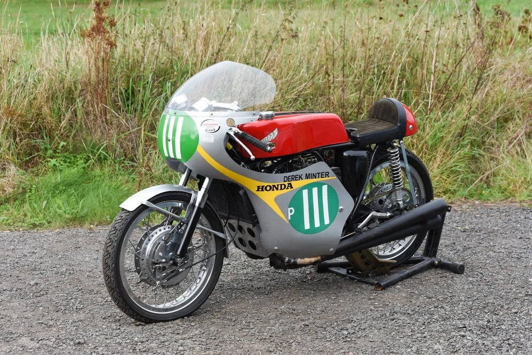 1962 Honda Motorcycles - Image 2 of 30