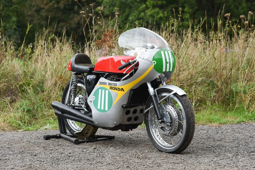 1962 Honda Motorcycles - Image 3 of 30