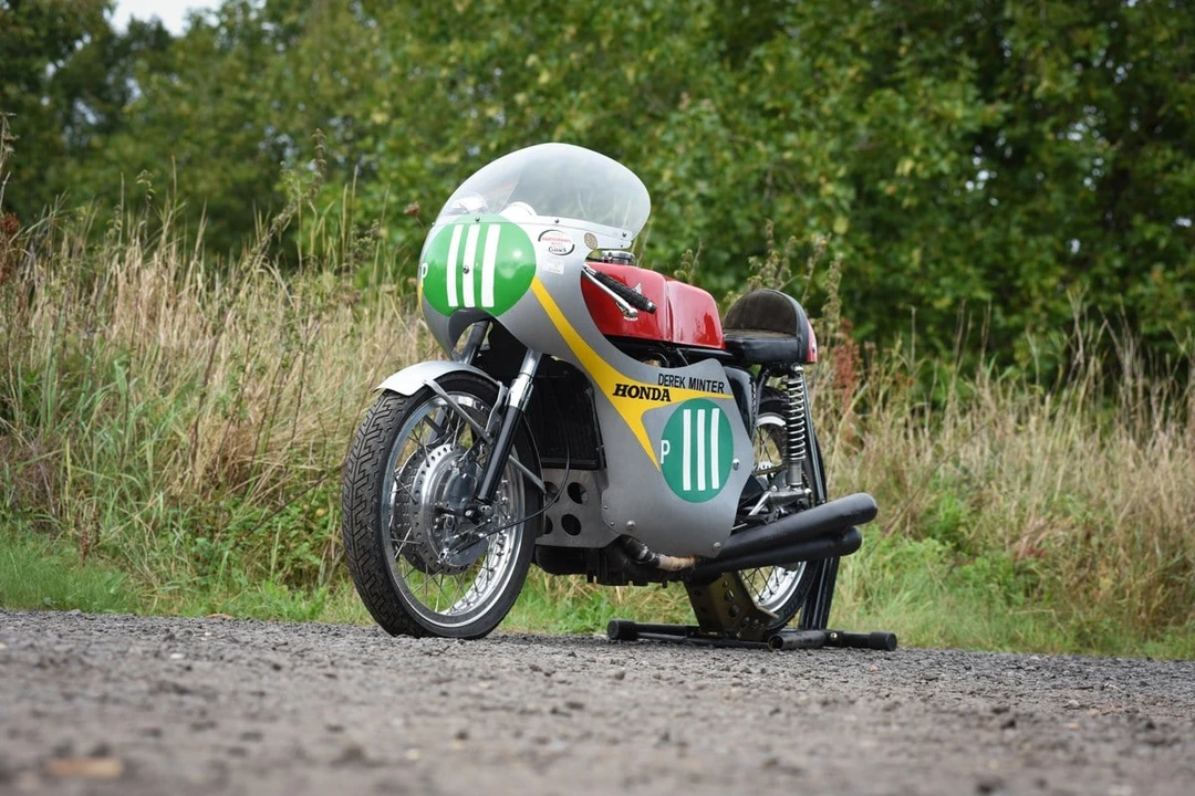 1962 Honda Motorcycles - Image 9 of 30