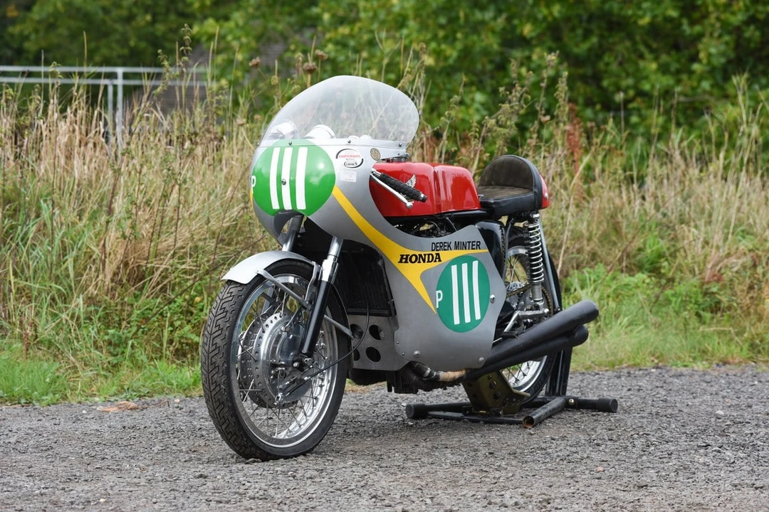 1962 Honda Motorcycles - Image 8 of 30