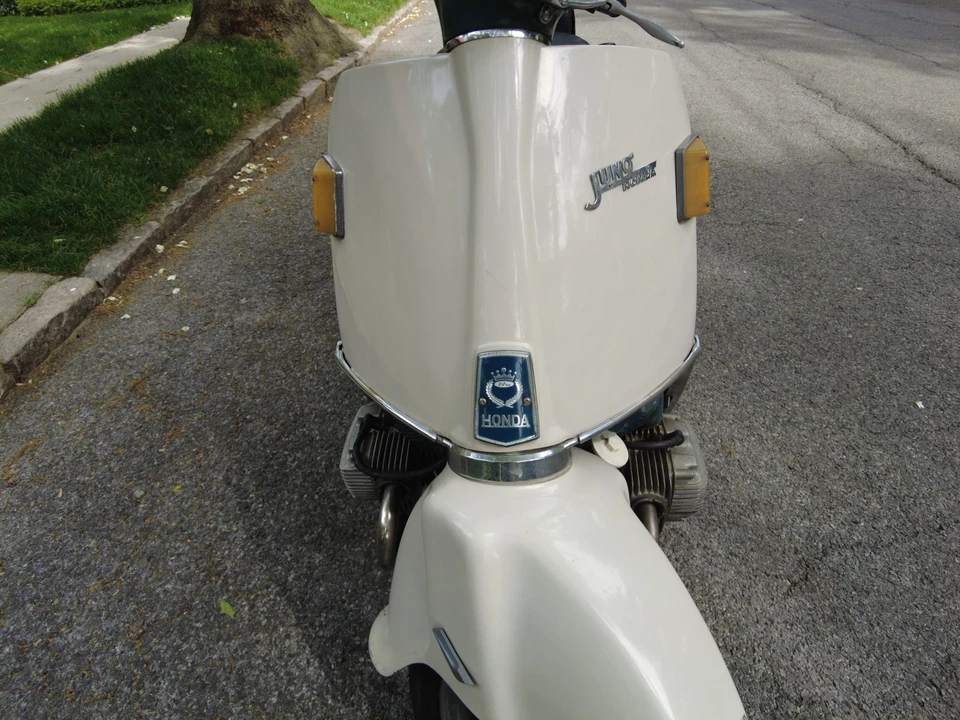 1962 Honda Motorcycles - Image 15 of 31