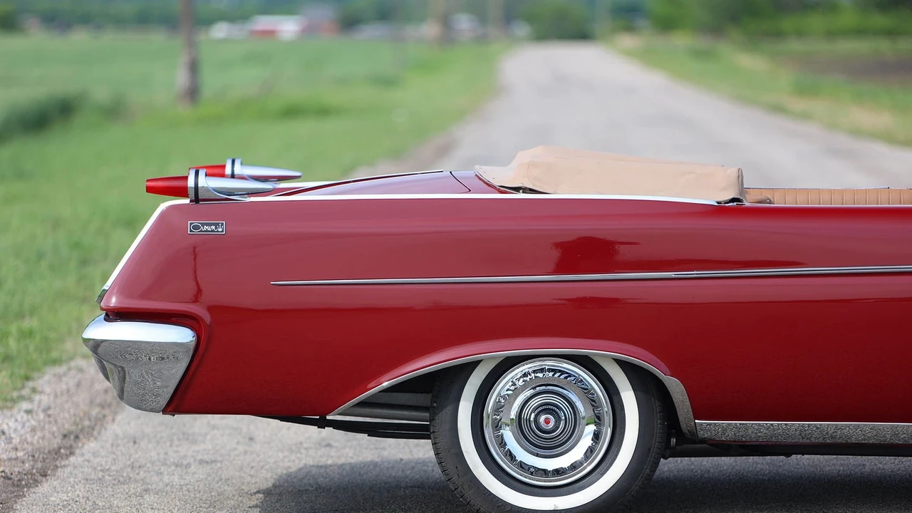 1962 Imperial Crown - Image 15 of 31