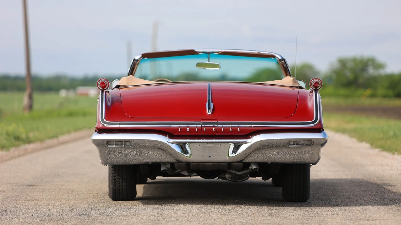 1962 Imperial Crown - Image 9 of 31