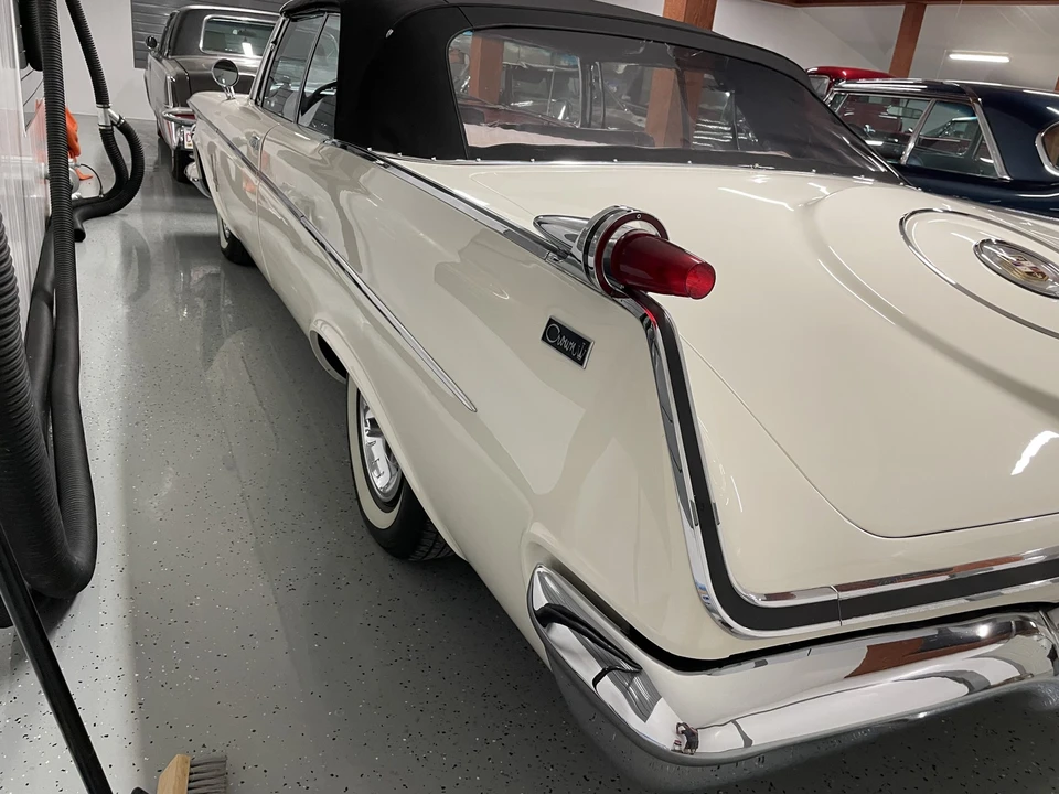 1962 Chrysler Imperial 2nd Gen - Image 20 of 31