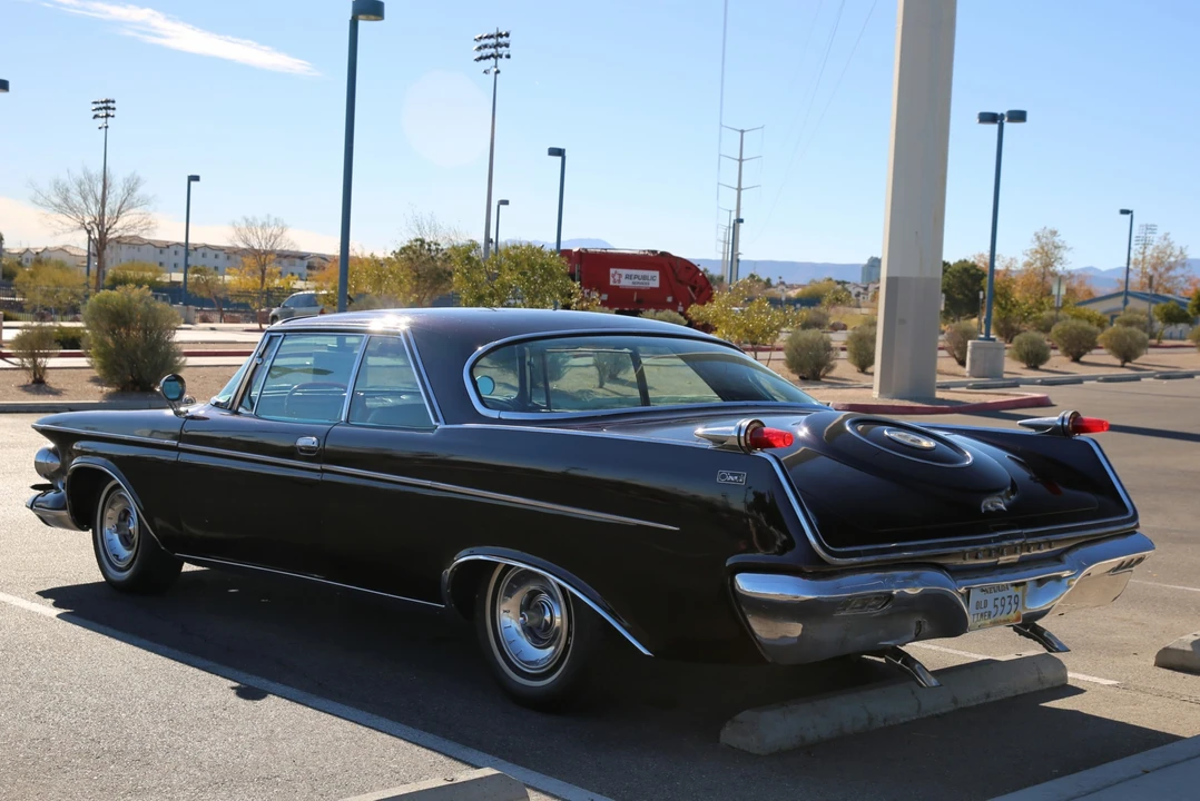 1962 Chrysler Imperial 2nd Gen - Image 14 of 31