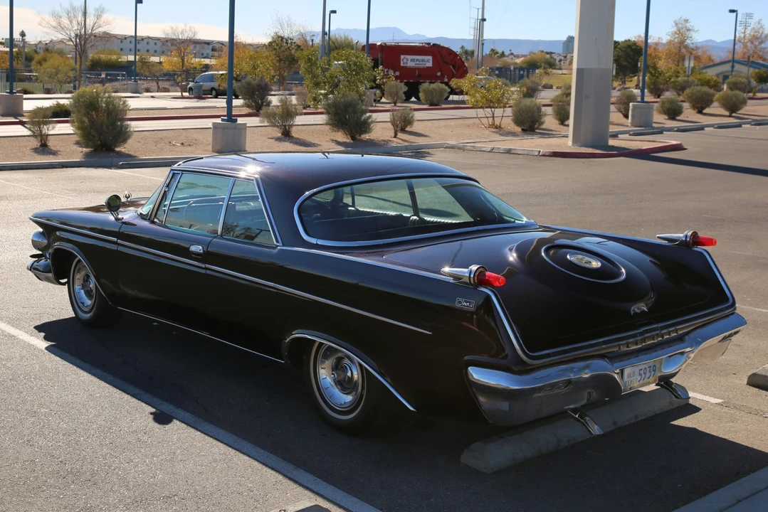 1962 Chrysler Imperial 2nd Gen - Image 15 of 31