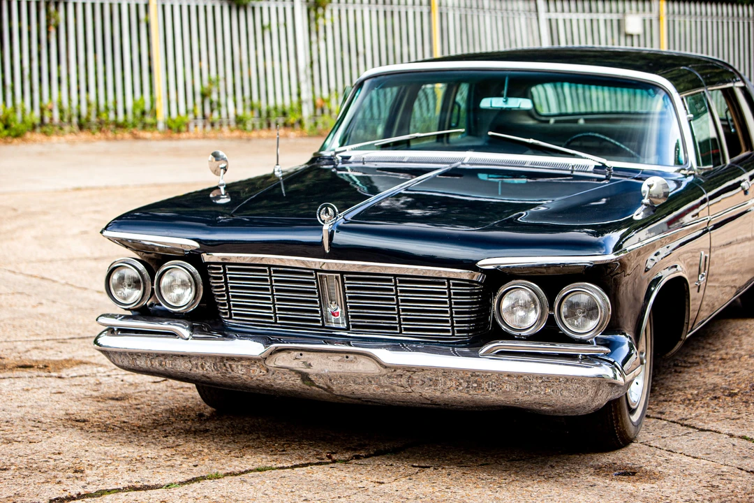 1962 Imperial LeBaron - Image 6 of 31
