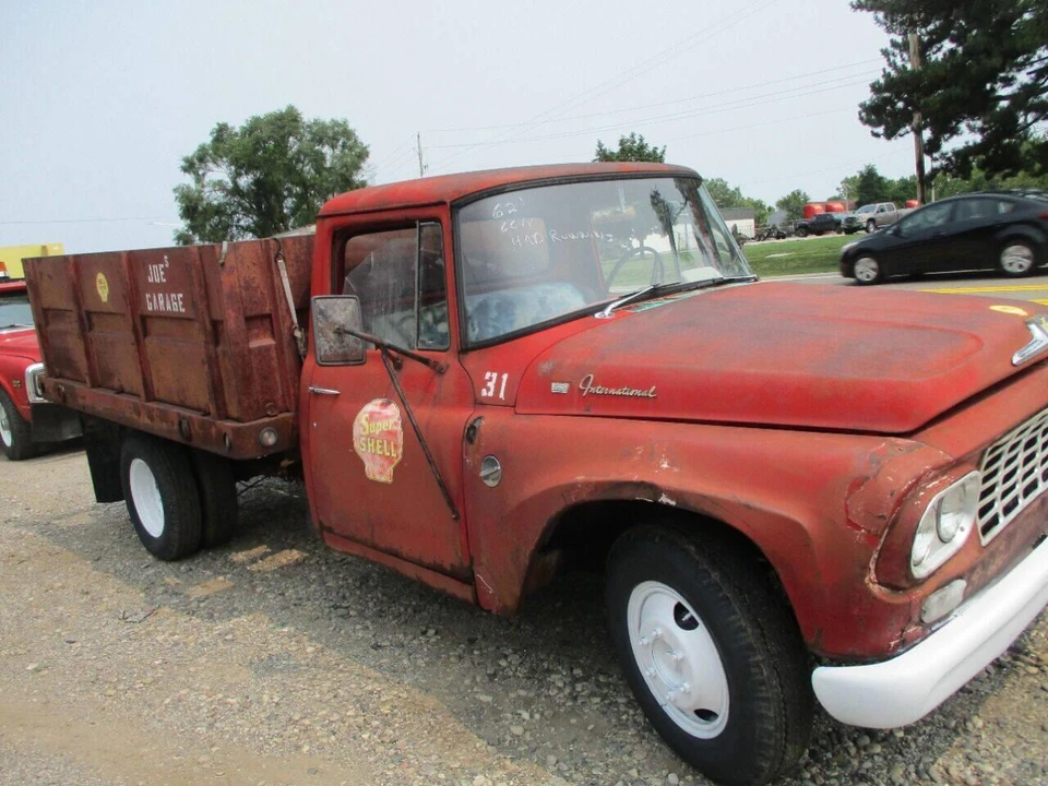 1962 International - Image 7 of 14