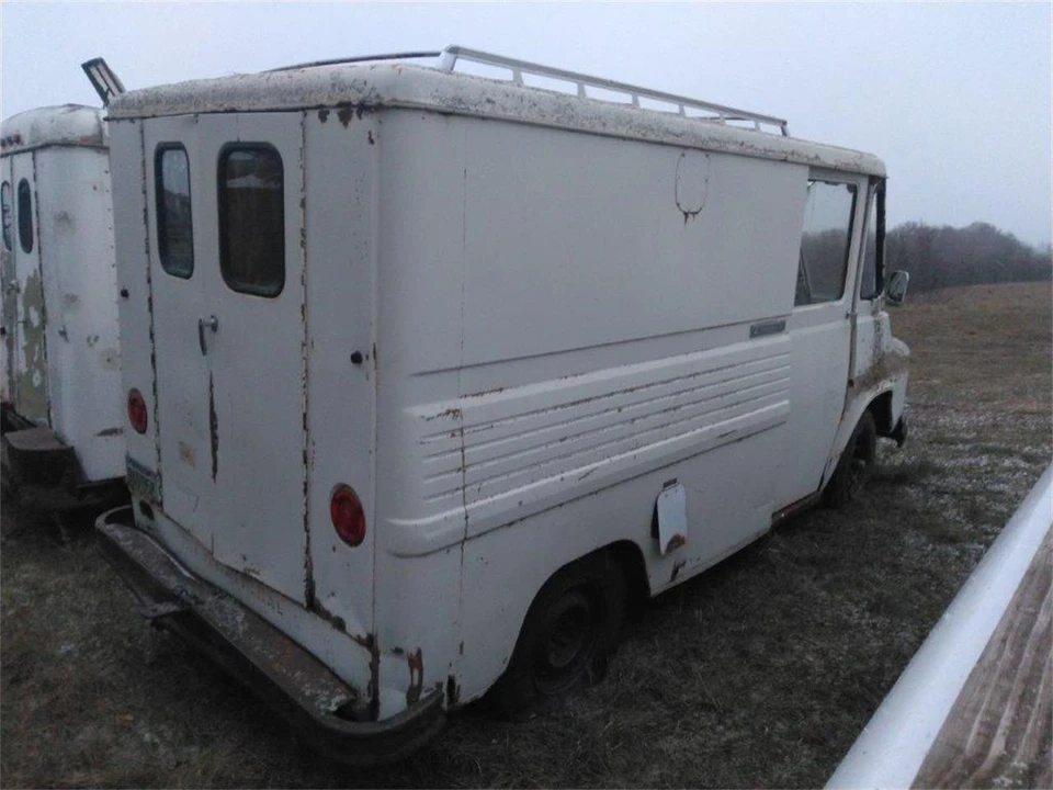 1962 International - Image 4 of 14