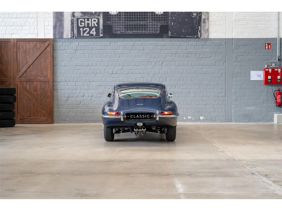 1962 Jaguar E-Type Series 1 - Image 8 of 31