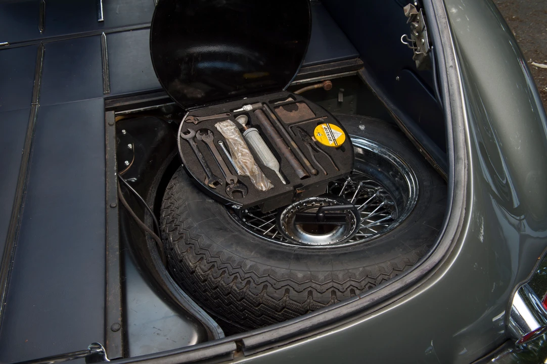 1962 Jaguar E-Type Series 1 - Image 12 of 24