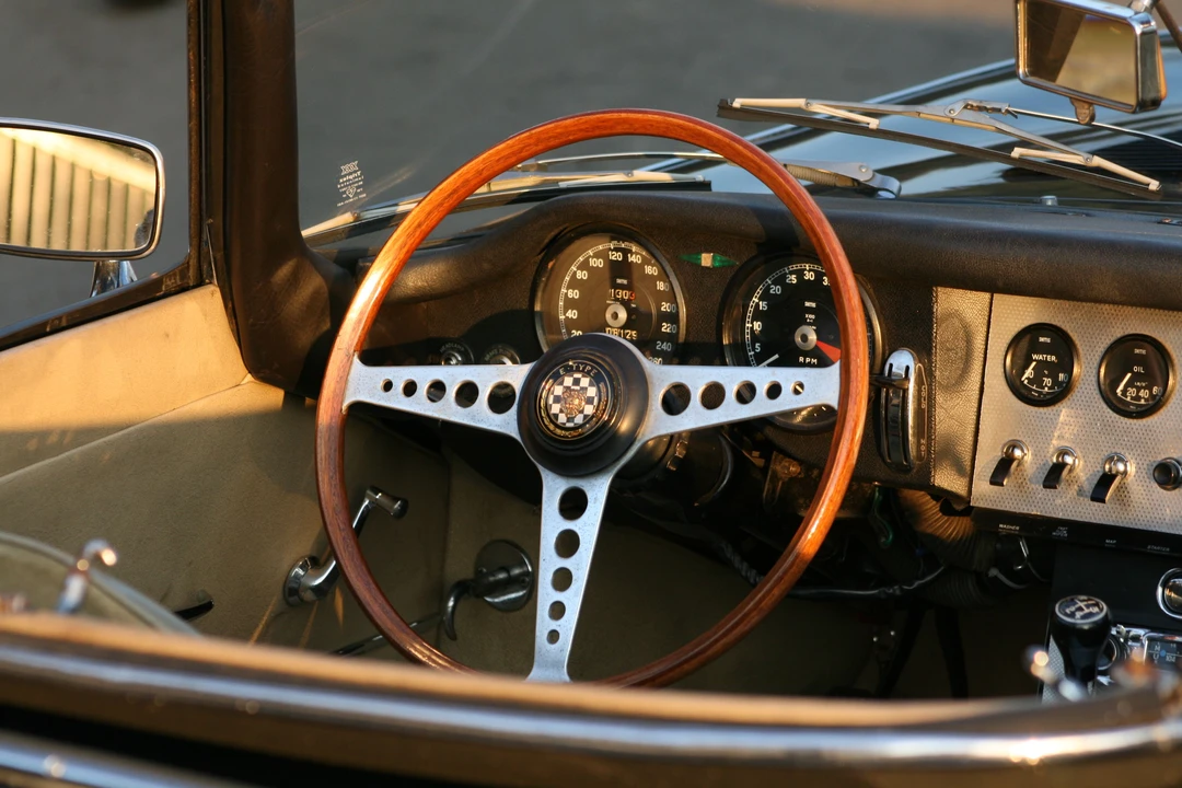 1962 Jaguar E-Type Series 1 - Image 6 of 9