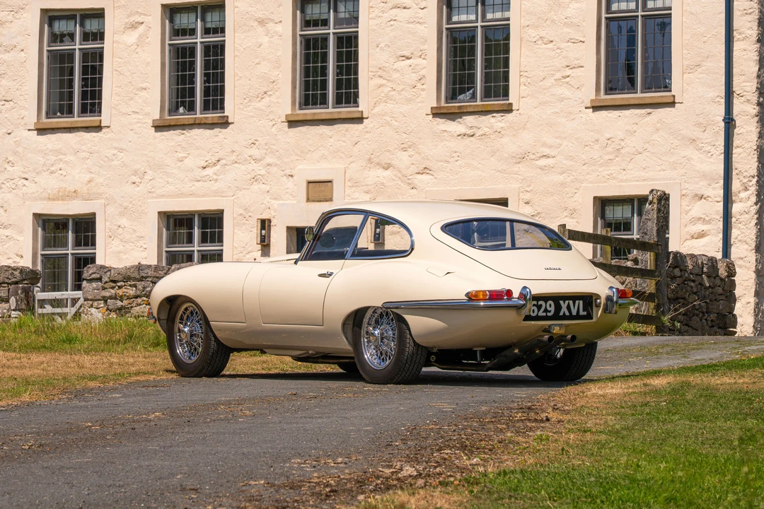 1962 Jaguar E-Type Series 1 - Image 2 of 18