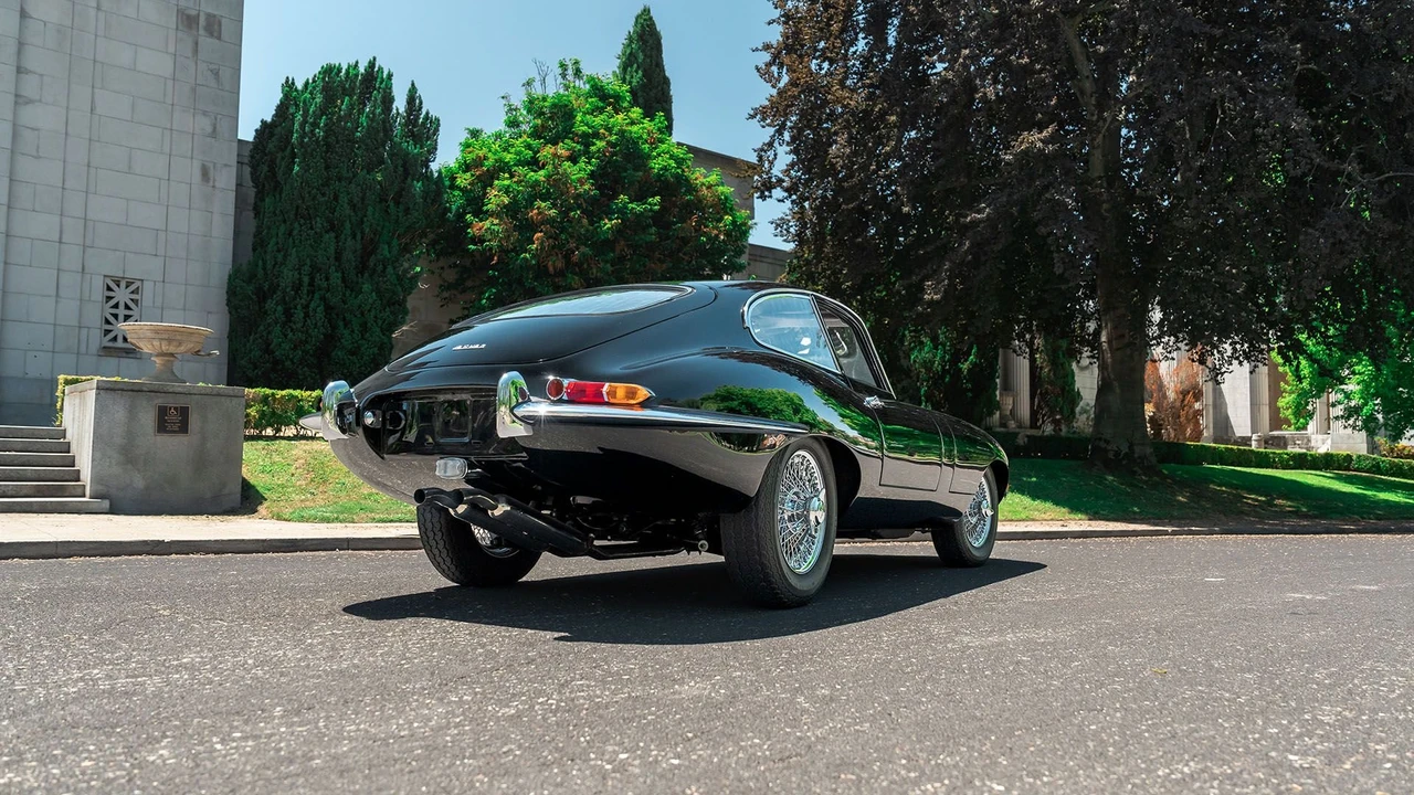 1962 Jaguar E-Type Series 1 - Image 24 of 31