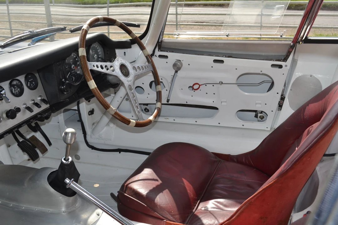1962 Jaguar E-Type Series 1 - Image 5 of 8