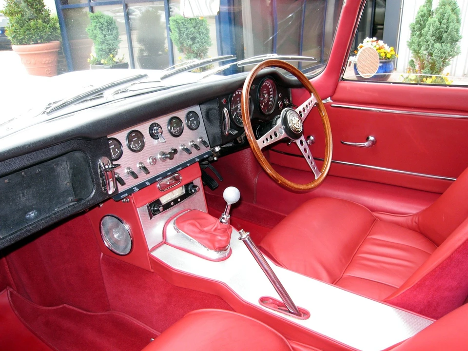 1962 Jaguar E-Type Series 1 - Image 3 of 3