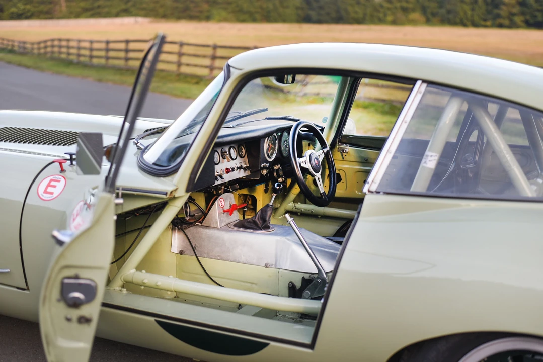1962 Jaguar E-Type Series 1 - Image 2 of 29
