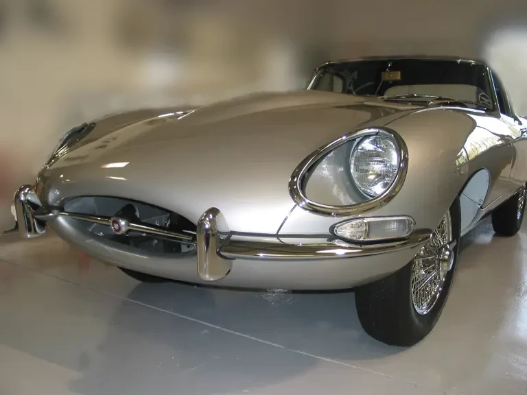 1962 Jaguar E-Type Series 1 - Image 2 of 2