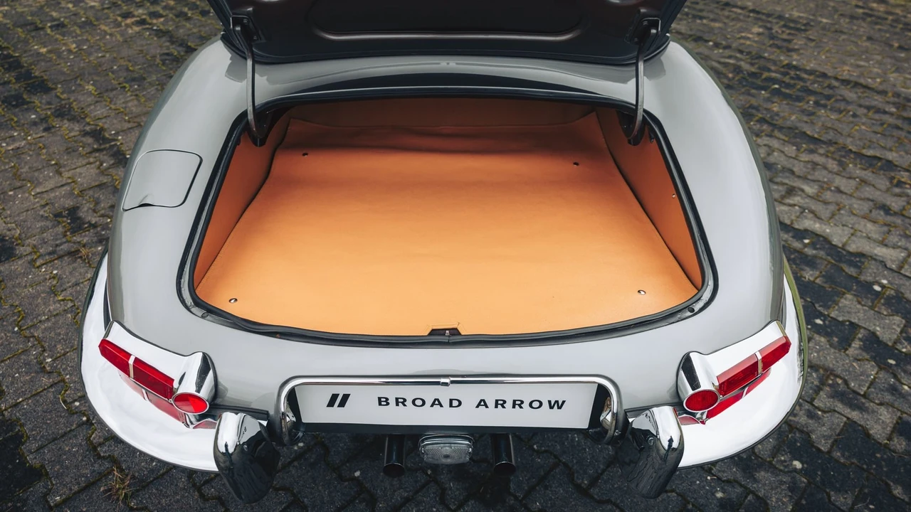 1962 Jaguar E-Type Series 1 - Image 11 of 31