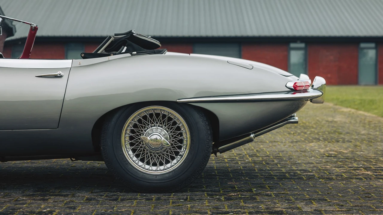 1962 Jaguar E-Type Series 1 - Image 25 of 31