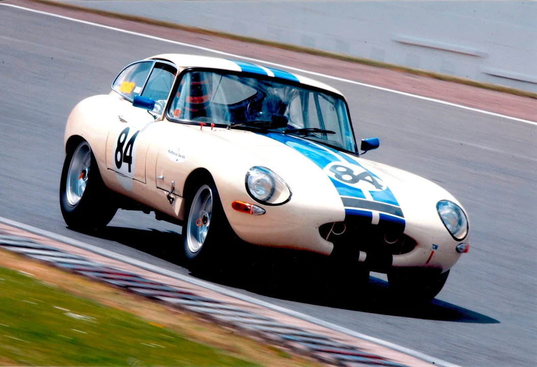 1962 Jaguar E-Type Series 1 - Image 3 of 12