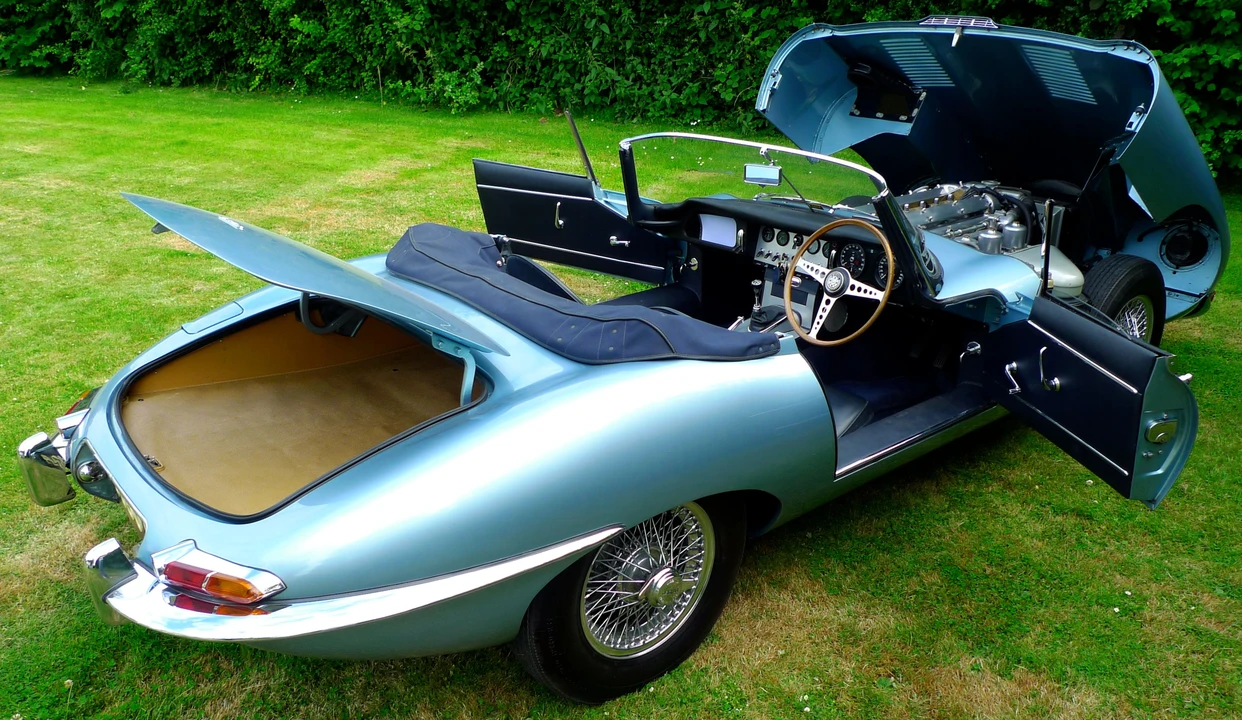 1962 Jaguar E-Type Series 1 - Image 2 of 11