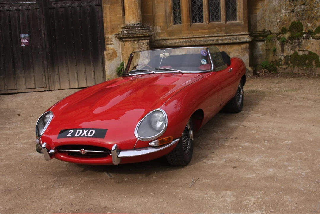 1962 Jaguar E-Type Series 1 - Image 3 of 9