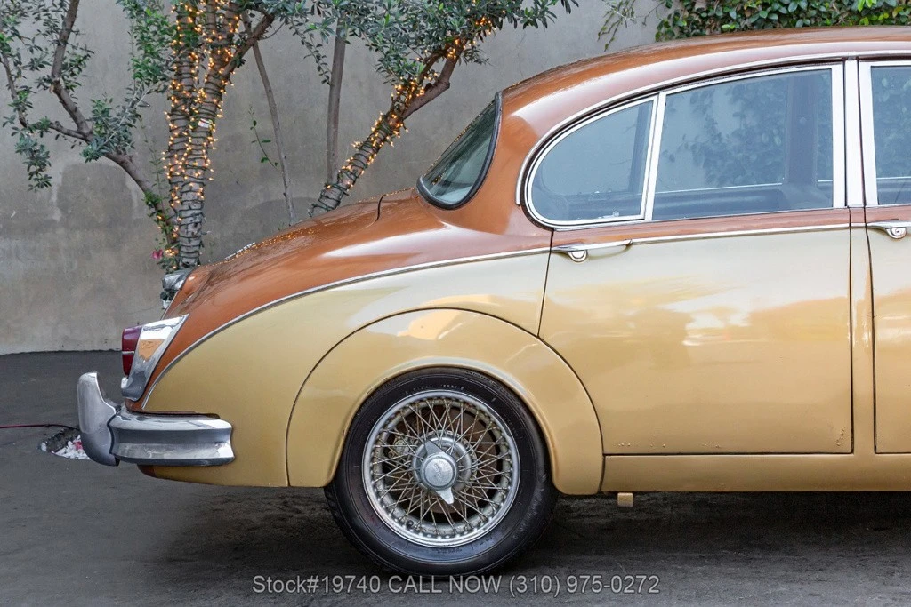 1962 Jaguar Mark II - Image 11 of 12