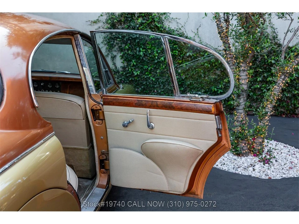 1962 Jaguar Mark II - Image 25 of 31