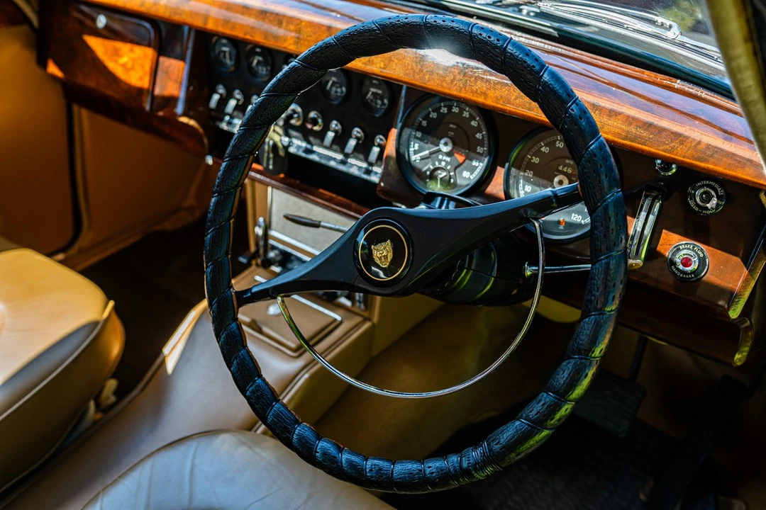 1962 Jaguar Mark II - Image 18 of 30