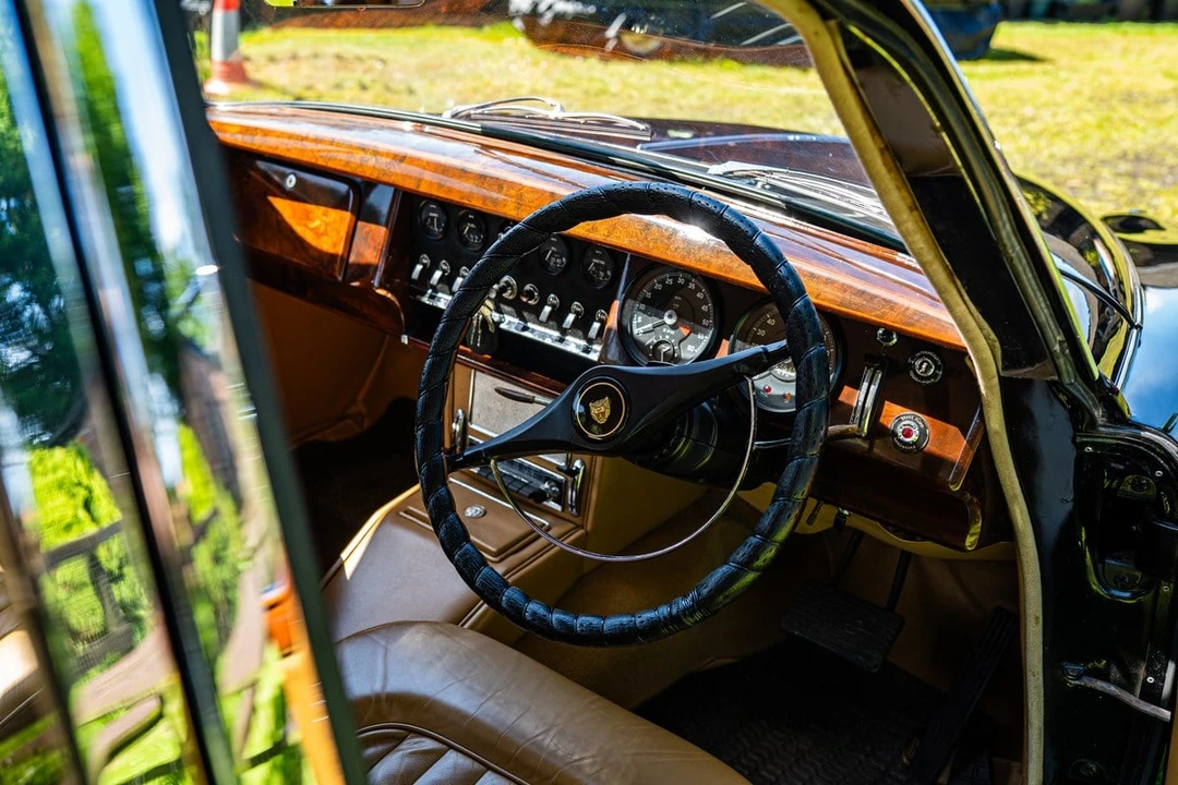1962 Jaguar Mark II - Image 17 of 30