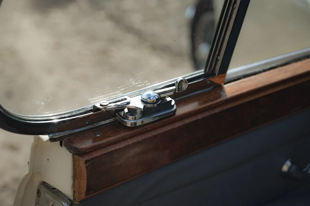 1962 Jaguar Mark II - Image 17 of 30