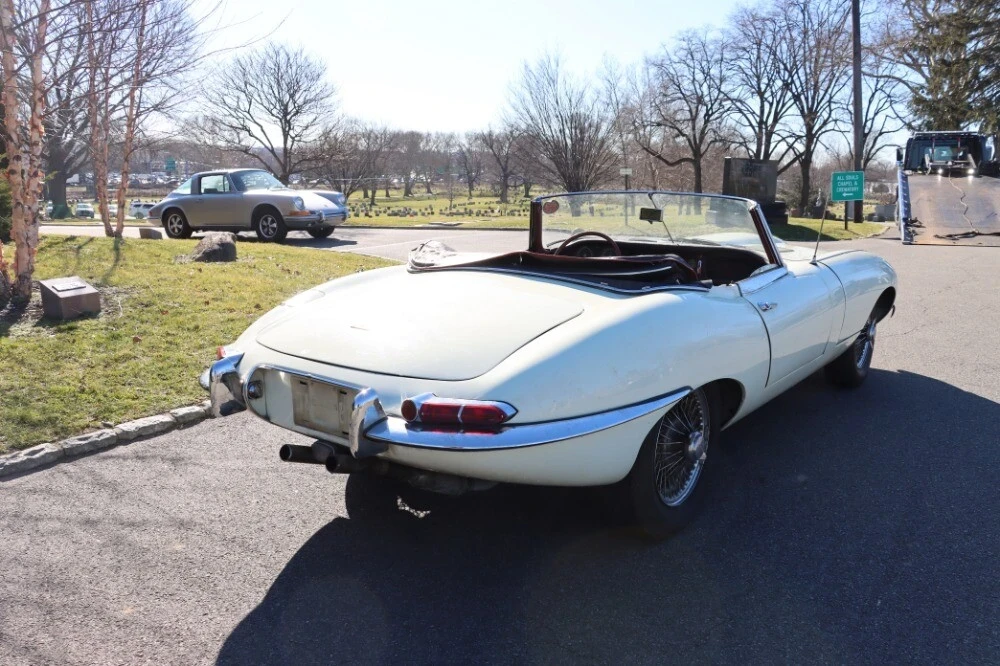 1962 Jaguar E-Type Series 1 - Image 5 of 8