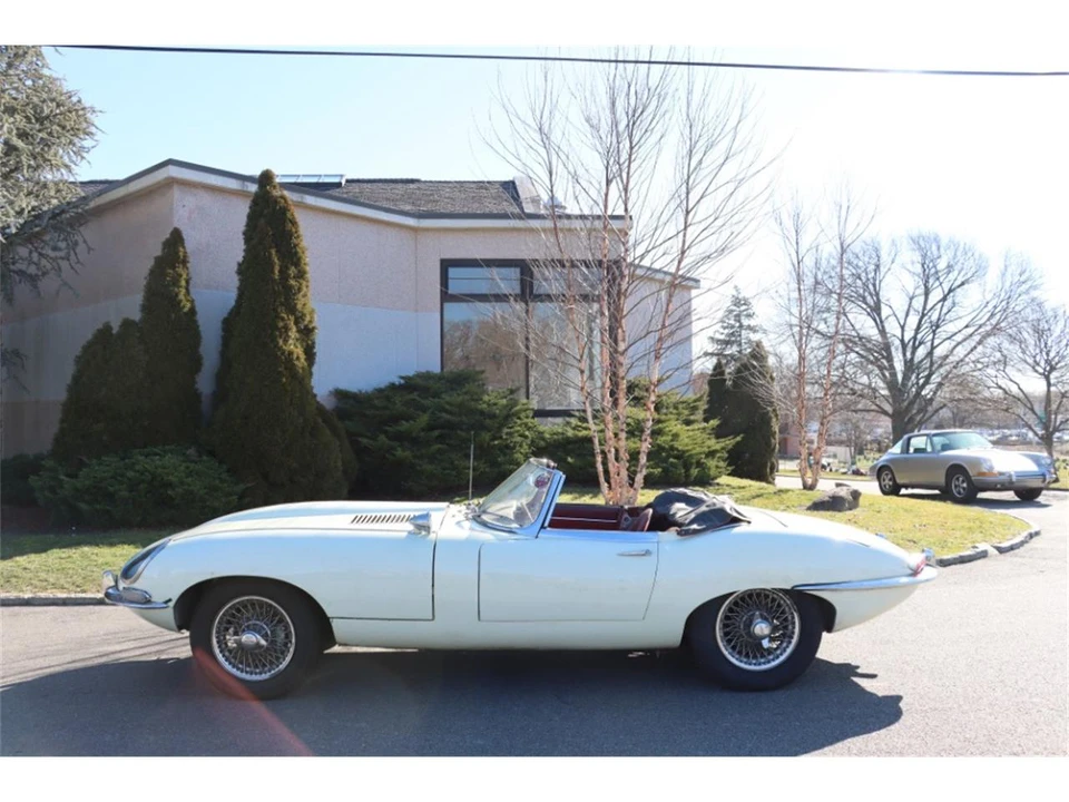 1962 Jaguar E-Type Series 1 - Image 4 of 8
