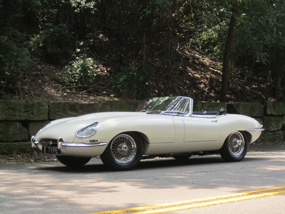 1962 Jaguar E-Type Series 1 - Image 6 of 10