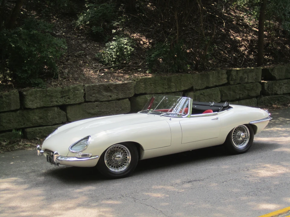 1962 Jaguar E-Type Series 1 - Image 7 of 10