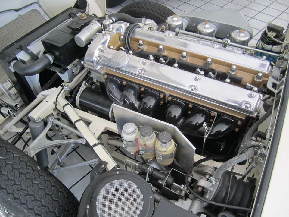 1962 Jaguar E-Type Series 1 - Image 3 of 10
